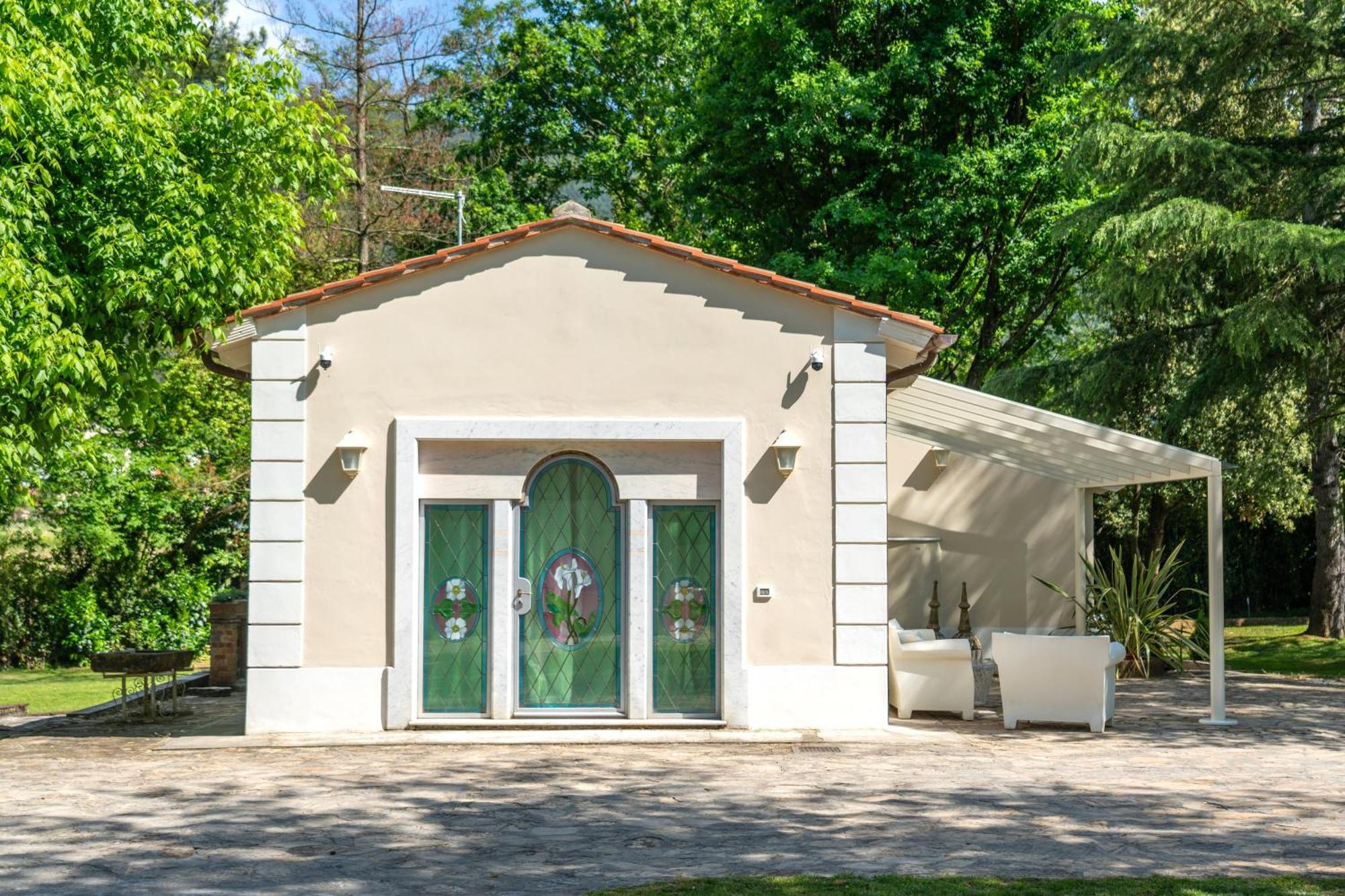 Villa Vittoria - Lusso Con Piscina, Tennis, Jacuzzi E Palestra Lucca Exterior photo